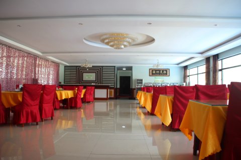 加查拉姆拉措大酒店