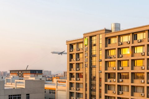 青蒲酒店(杭州萧山机场永盛路地铁站店)