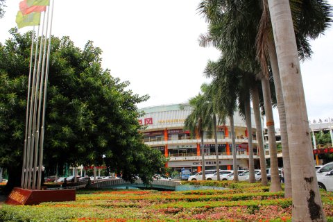 三亚木棉花开旅租(夏日百货店)