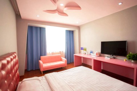 临泉城市之家酒店