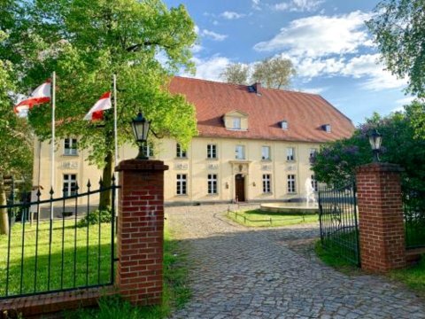迪德斯多夫城堡酒店(Schloss Diedersdorf)