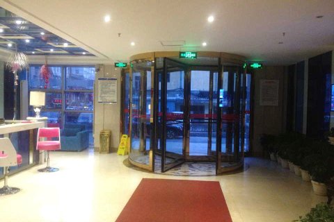 双鸭山雨顺时尚艺术宾馆