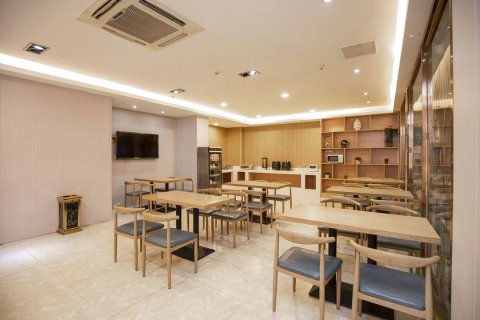 清沐酒店(南京林业大学岗子村地铁站店)