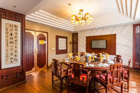 南充松花堂华艺大酒店(火车站店)