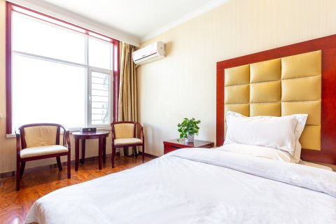 西宁城中世贸宾馆