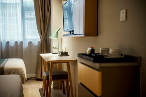 如家商旅酒店(杭州西湖湖滨定安路地铁站店)