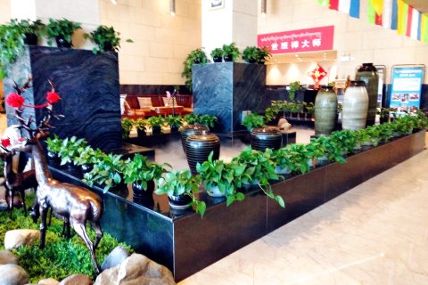 乌兰云鹏阳光假日酒店