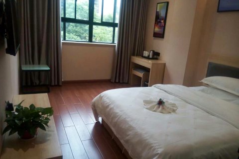 临湘尚一特连锁酒店