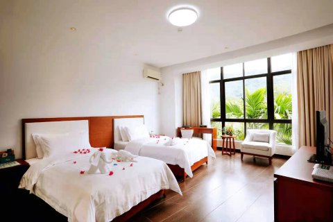 保亭七仙岭南美温泉山庄