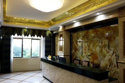 仪陇爱丁堡风情酒店