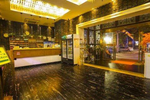 周至枫林晚商务酒店