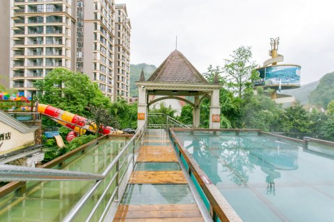 花水湾第一村森林温泉酒店