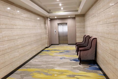 半岛大酒店(进贤吾悦广场店)