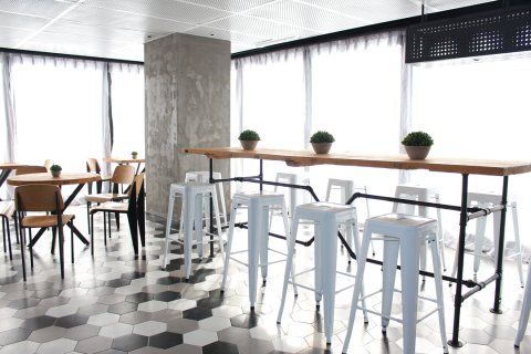 美瑞酒店(北流中央广场汽车总站店)