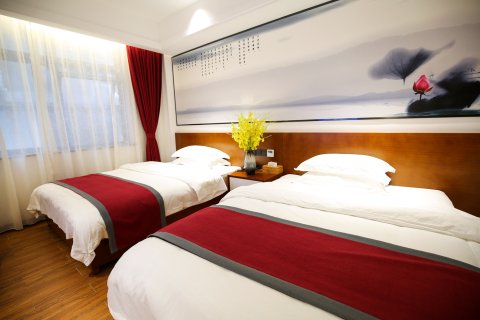 壹年肆季主题客栈(张家界国家森林公园店)