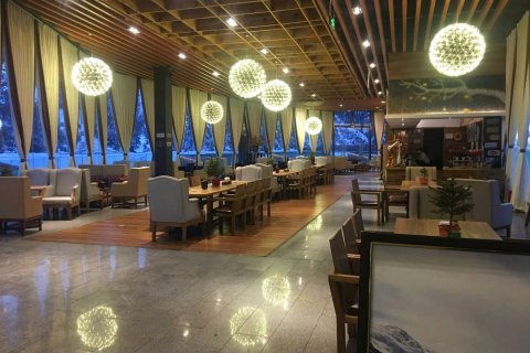 八宿然乌国际自驾房车露营营地