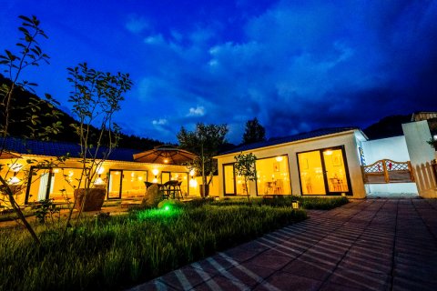 本溪县拾光精品民宿