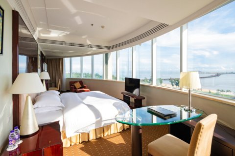 海口天佑大酒店(西海岸假日海滩)