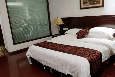 屯昌紫京皇冠酒店