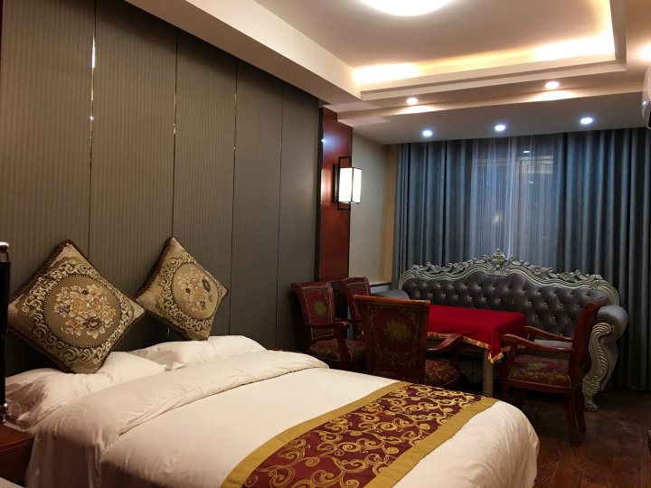 蓬安蓬州商务酒店