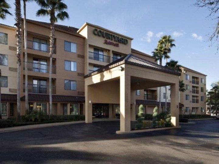 东奥兰多/佛罗里达中央大学区万怡酒店(Courtyard by Marriott Orlando East/UCF Area)