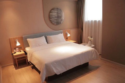 如家酒店(鄂尔多斯美食广场店)