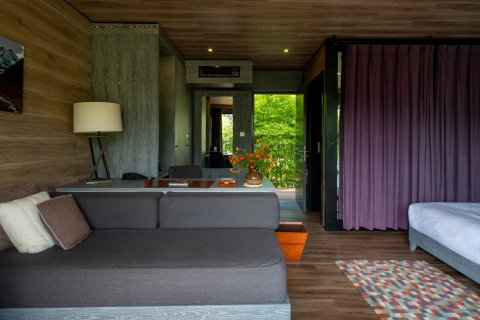 维西松赞塔城酒店