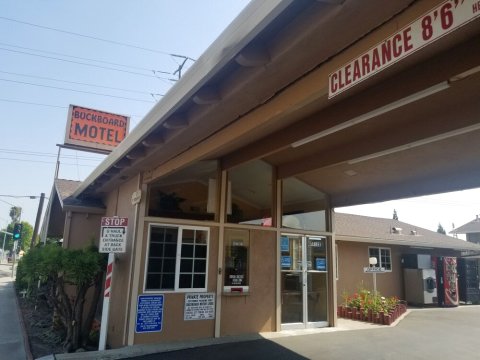 巴克伯德汽车旅馆(Buckboard Motel)