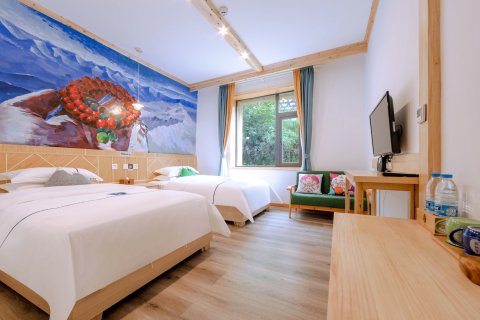 长坪驿户外主题客栈(四姑娘山店)