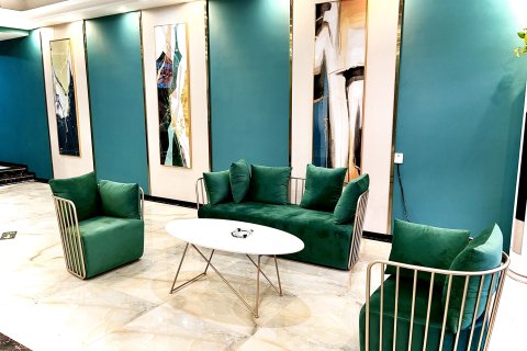 宁陵京陵佳日酒店