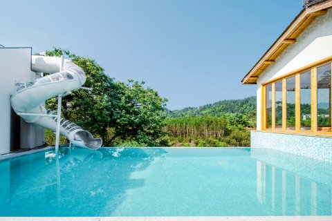 言火火春夏秋冬民宿(宁国皖南川藏线店)