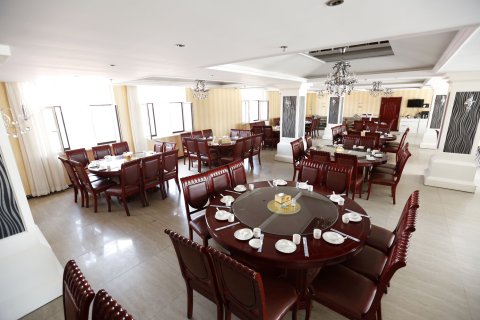 围场机械林场鼎盛假日酒店