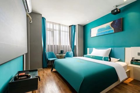 宁陵京陵佳日酒店