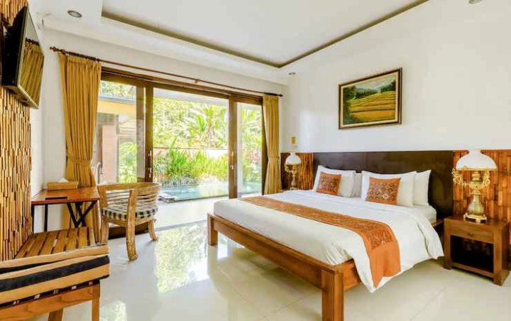 乌布德布里布里佩妮丝塔南别墅酒店(BliBli Villas Penestanan Ubud)