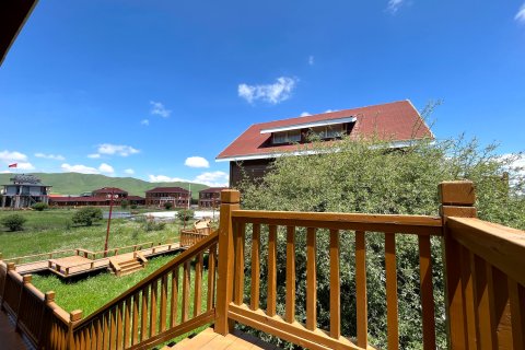 红原虎头山安多部落民族风情村