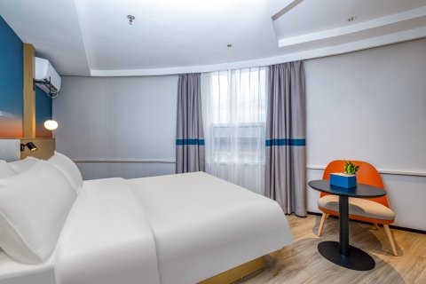 加雅酒店(汉中高铁站中心广场店)