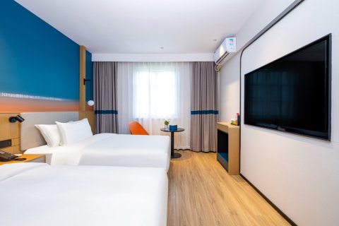 加雅酒店(汉中高铁站中心广场店)