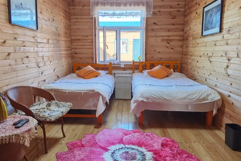 额尔古纳恩和冬妮娅河畔家园客栈