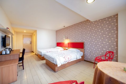 永生现代宾馆(高安长途汽车站鹏泰百货店)