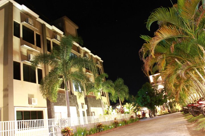 普里圣吉吉酒店(Puri Senggigi Hotel)