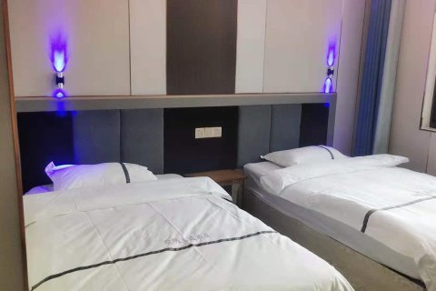 新干敬明主题酒店