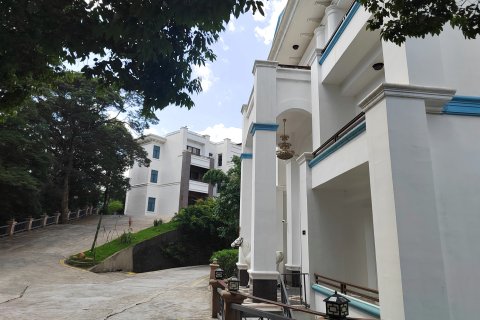 龙门南昆山石河奇观度假山庄