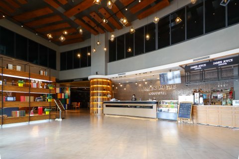 喆啡酒店(银川国际会展中心万达广场亲水大街店)