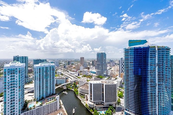 卡埃玛迈阿密艾康顶层房酒店(Miami Icon Penthouse by Caema)