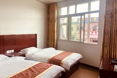 若尔盖唐克应华商务宾馆