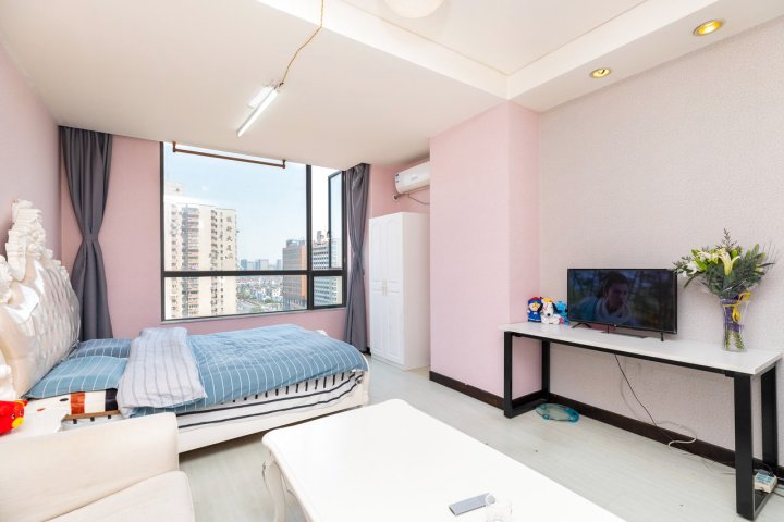 momo公寓(四平路1号分店)
