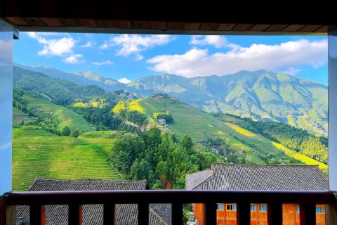 龙脊梯田寨花楼民宿(西山韶乐观景点千层天梯店)