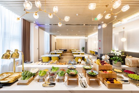 南京站北广场亚朵酒店