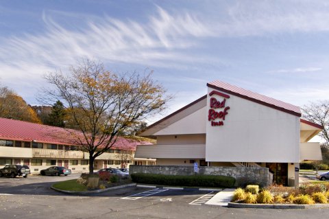 新伦敦米斯提红顶客栈(Red Roof Inn Mystic - New London)