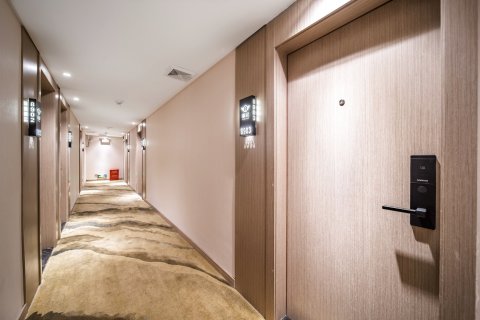 枫宸酒店(南宁东葛路地铁站建政路夜市店)